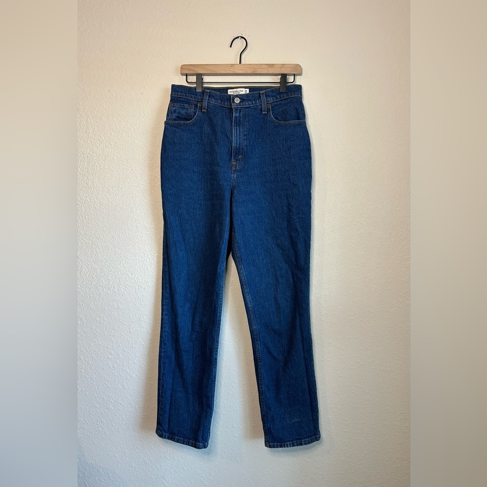 Abercrombie & Fitch The 90’s Straight Ultra High Rise Jeans Size 29/8 Regular